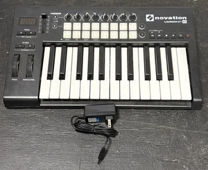 Novation Launchkey Mini Mk2 25-Key Midi Keyboard Music Controller Unit - Picture 1 of 8