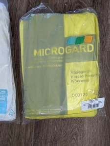 Microgard hazard protection workwear coverall medium - Picture 1 of 2