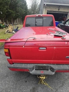 1997 Ford Thunderbird spoiler V8 with third brake light - Picture 1 of 9