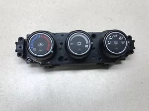 Mitsubishi Lancer Outlander 2008-2013 calefacción aire acondicionado controles de climatización OEM - Imagen 1 de 4
