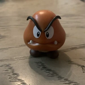 Super Mario World GOOMBA Figure World of Nintendo 2” Jakks Pacific Collectible - Picture 1 of 5