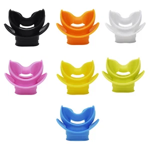 Boquilla reguladora de silicona Scuba Choice Comfort Bite con protector labial - Imagen 1 de 24
