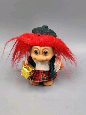 De colección Russ Troll 3 pulgadas wee escocés con regalo de Navidad (raro) Foto 1 de 4