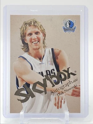 DIRK NOWITZKI 2003-04 SKYBOX AUTÓGRAFOS BALONCESTO MAVERICKS NO.21 Q0071 Foto 1 de 2