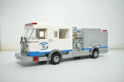 Camión de Bomberos Rescate Blanco Azul Modelo Construido Compatible con Ladrillos LEGO® Foto 1 de 4