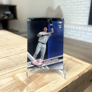 2017 Topps - Aaron Judge #287 Fielding (RC) - Picture 1 of 2