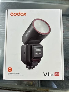 Godox V1F Pro Fujifilm Round Head TTL Bouce Swivel Zoom Flash in Box - Picture 1 of 14
