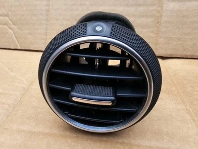 AUDI A3 8P FRONT DASHBOARD AIR VENT HEATER VENTS BLACK RING 8P0820901A  04 -2010 - Image 1 of 4