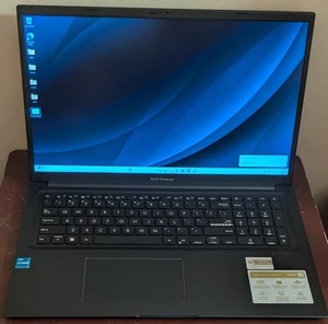 Portátil ASUS Vivobook 17 FHD (Intel Core i3-1215U, 8GB RAM, 128GB SSD) Azul Silencioso - Imagen 1 de 12