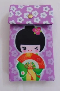 Nuevo Cartera/Muñequera de Tela Hecha a Mano en Hawai Muñeca Kokeshi Abanico Floral Lavanda - Imagen 1 de 5