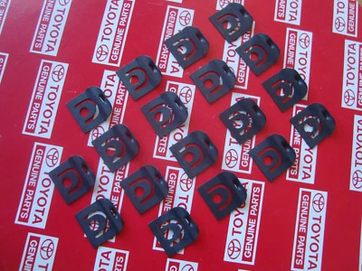 1970 1971 1972 1973 1974 1975 Toyota Celica RA20 Front Windshield Trims Clips - Image 1 of 4