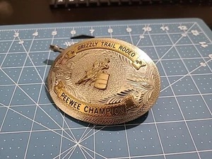 Grizzly Trail 1998 Pee Wee Rodeo Champions Trofeo Cinturón Hebilla - Imagen 1 de 7