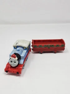 Thomas & Friends Trackmaster – Christmas Thomas Train with Festive Carriage 2006 - Picture 1 of 12