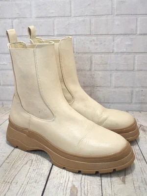 Womens Primark Cream Pull On Mid Heel Platform Ankle Boots UK 6 EUR 39 - Image 1 of 4