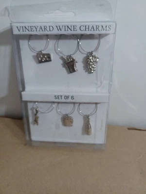 Juego de seis dijes de vino de viñedo de mesa Sur La nuevo stock antiguo Foto 1 de 4