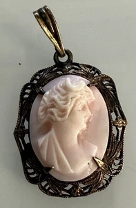 Antico ciondolo cammeo rosa sterling tono oro - Foto 1 di 2