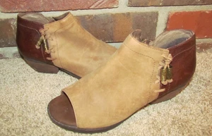 Sandalia de gamuza marrón de dos tonos OTBT para mujer punta abierta borla talla 6,5-7 - Imagen 1 de 7