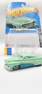 Hot Wheels '51 Hirohata Merc (grün) 1/64 Diecast Car W Real Riders 2 Wheel Swap - Bild 1 von 5