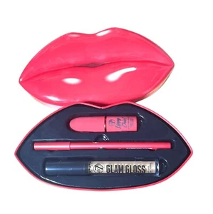 W7 KISS KIT Red Alert! With Lipstick, Lip Gloss & Lip Liner Gift Set New Sealed - Picture 1 of 3