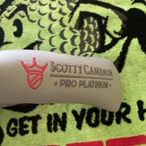 Copricapo Scotty Cameron Pro rosso platino riempimento - Foto 1 di 4