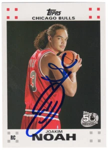 Joakim Noah Signed Bulls Topps Rookie Basketball Trading Card #9 -(SCHWARTZ COA) - Picture 1 of 2