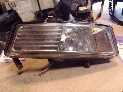 Passenger Corner/Park Light Fog-driving Rectangle Fits 09-11 AUDI A6 276628 - Image 1 of 4