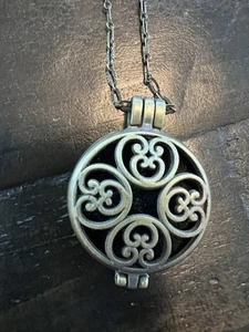 Bronze Filigree Round Diffuser Locket with extra pads included - Picture 1 of 6