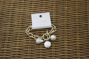 J. Crew Classic Vintage Signed Wide Chunky Open Link Chain Goldtone Bracelet - Picture 1 of 5