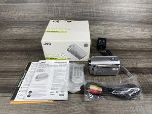 JVC Everio Camcorder GZ-MG630SU HDD 60GB Charging Cord, Battery, Remote, Manuals - Picture 1 of 9
