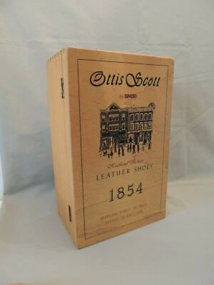 Collectible wooden box Ottis Scott by Simod Highland fasion- leather shoes 1854 - Image 1 of 4