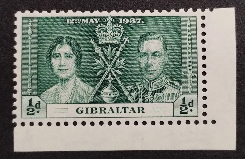 1937 GIBRALTAR KGVI ROYAL CORONATION SG118 1/2d GREEN FINE MINT NO HINGE  - Image 1 of 2