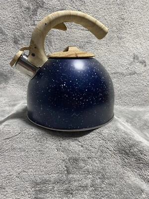 Chaleira de chá azul salpicada 2,5 quartos bege moderna cabo de grão de madeira plástico - Imagem 1 de 4