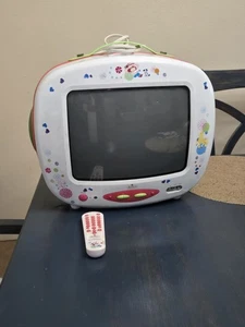 HELLO KITTY STRAWBERRY SHORTCAKE SELTENER Farb-RT-Fernseher 13" mit Fernbedienung für REPARATUR - Bild 1 von 9