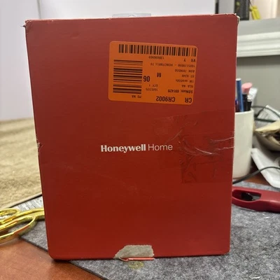 Honeywell Home T9 RCHT9610WFSW Smart Thermostat with Room Sensor No Outer Cover - Image 1 of 2