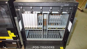 IBM 2027-140 TotalStorage SAN140M Director EXCL MODULES, POWER SUPPLYS FRONT COV - Photo 1/8