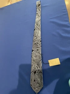 Paisley Mens Neck Tie Y & G Blue with Dark Background 3.5"X58" New - Picture 1 of 11