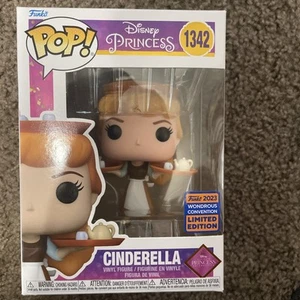 Funko Pop! Vinyl: Disney - Cinderella - WonderCon Funko (Exklusiv) #1342 - Bild 1 von 6