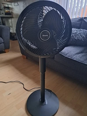SHARK FLEXBREEZE  FAN WITH REMOTE CONTROL - Image 1 of 4