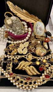 Lotto bigiotteria costume vintage Estate! MONET, AVON e altri! - Foto 1 di 5
