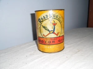 Vintage Road Runner Motor Oil Can FULL Unopened Cardboard 100% Virgin Superior - Picture 1 of 6