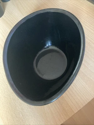 Pflanzschale Oval schwarz. 11 cm. hoch. 20x15 cm  Durchmesser. - Bild 1 von 4
