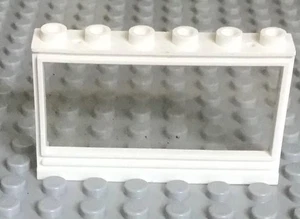LEGO White Window 1 x 6 x 3 Panorama with Glass - Picture 1 of 1
