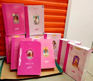 Set 10 Bambole Barbie Mattel Collezione Le Grandi Epoche NRFB 1993-1996 - Foto 1 di 13