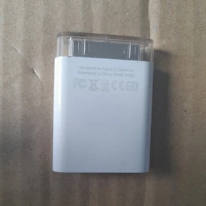Apple 30-Pin SD Card Reader A1362 Official Genuine iPad iPhone - Picture 1 of 2