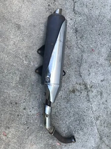 2004 01-04 Aprilia Atlantic 500CC Scooter Exhaust Muffler Silencer Pipe - Picture 1 of 5