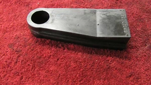 2002 Kawasaki Vulcan En 500 rear swing arm pivot chain gard - Bild 1 von 3