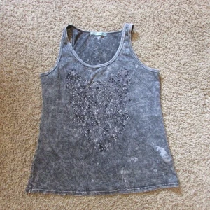 NWOT Maurices Large Gray Rhinestone Distressed Tie Dye Look Tank Top Scoop neck - Picture 1 of 2