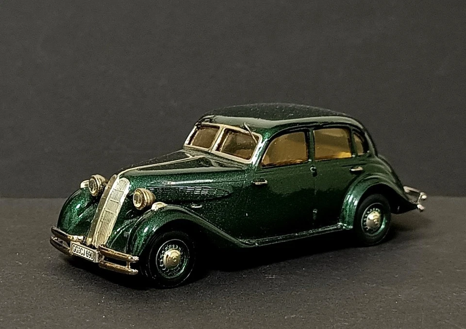 1/43 BMW 326 LIMOUSINE 1938 White Metal Green Tin Wizard - Image 1 of 4