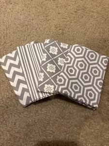 Waverly Fat Quarter Bundle 100% Cotton Fabric 18" X 21" Gray / White Set of 4 - Picture 1 of 5