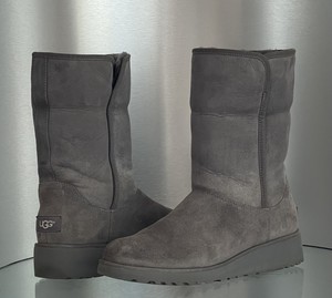 ugg amie gris